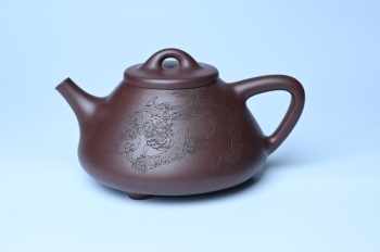 周小培紫砂壶 特油润底曹青 全手工子冶石瓢 助工装饰菩萨坐骑瑞兽 原矿底槽清 - 紫砂壶信息网