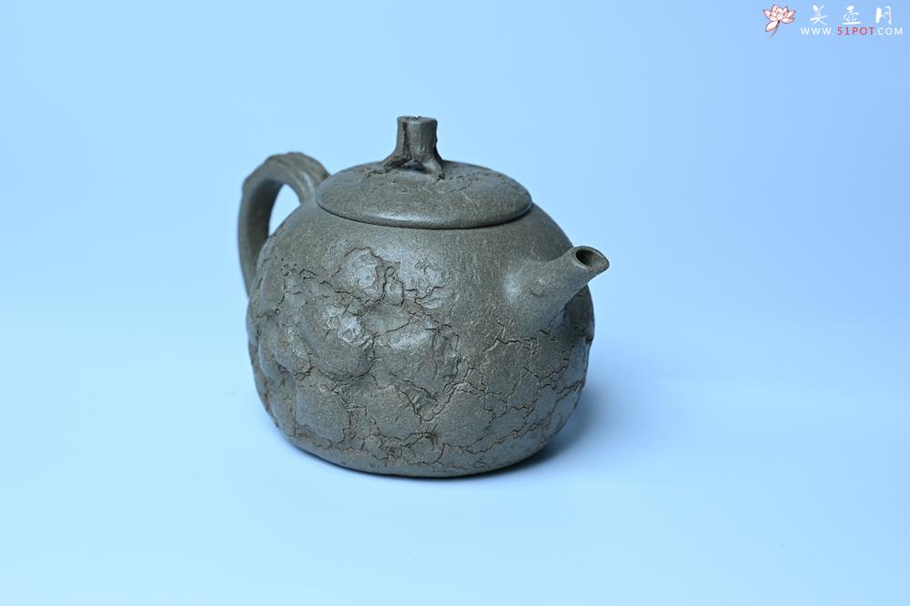 紫砂壶图片：紫砂壶特惠 特好老青段泥云松供春壶 茶人醉爱 - 紫砂壶信息网