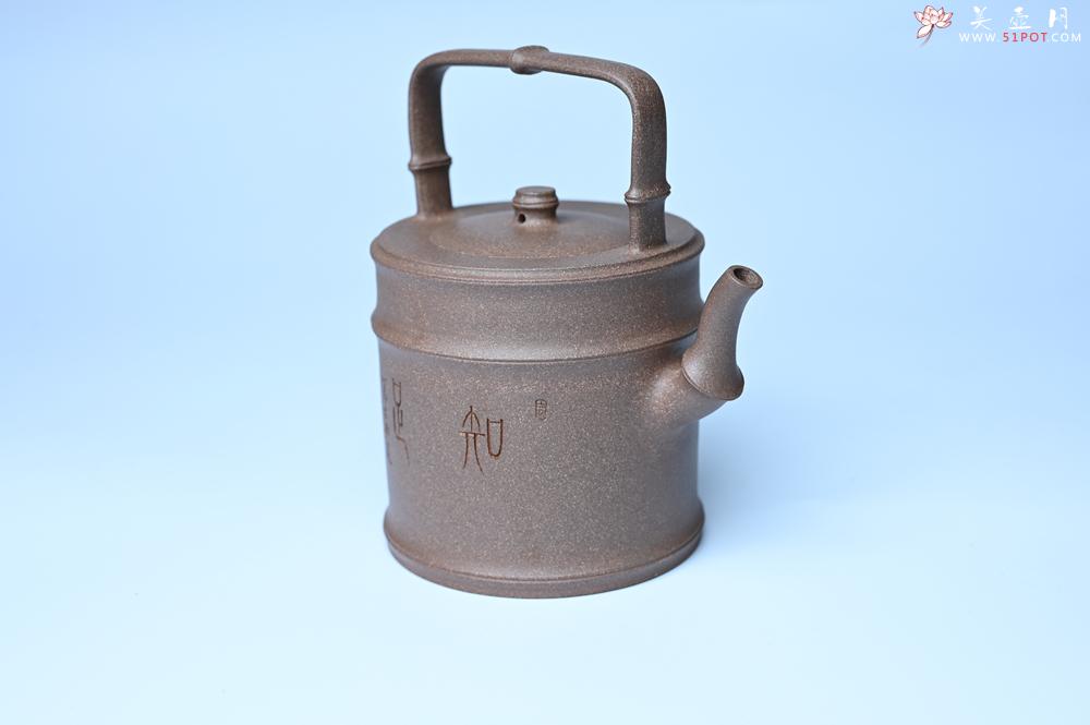 紫砂壶图片：紫砂壶特惠 特好老段泥 精工知（知了）足（竹子）提梁 挺拔秀雅 - 紫砂壶信息网