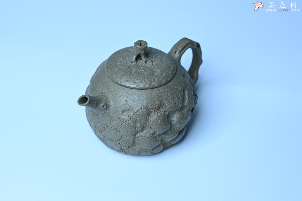 紫砂壶图片：紫砂壶特惠 特好老青段泥云松供春壶 茶人醉爱 - 紫砂壶信息网